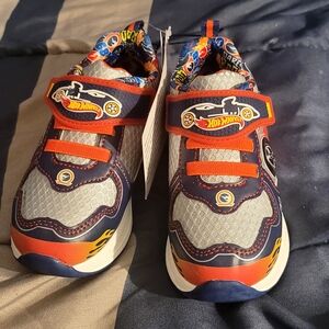 Hot Wheels Little Kids Sneakers - Silver, Orange and Navy